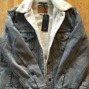 Levi's Vintage 90's Fit Sherpa Trucker Jacket